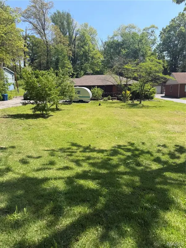 426 Day Drive, Ferguson, MO 63135