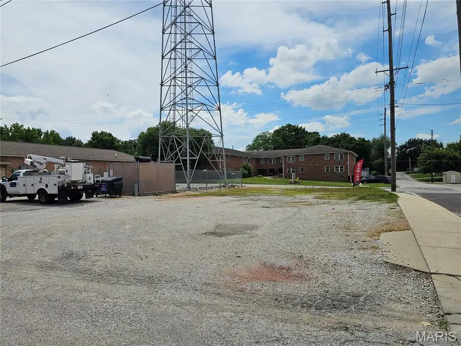 120 W Water Street, Hillsboro, IL 62049 - #3