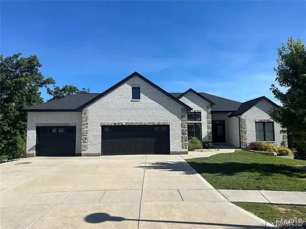 222 Redmond Pines Drive, Wentzville, MO 63385