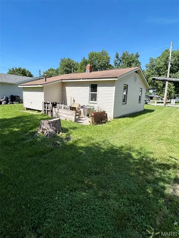 708 Stella Street, Montgomery City, MO 63361 - #2