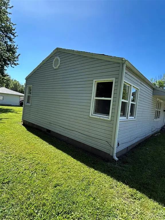 806 Stella Street, Montgomery City, MO 63361 - #3