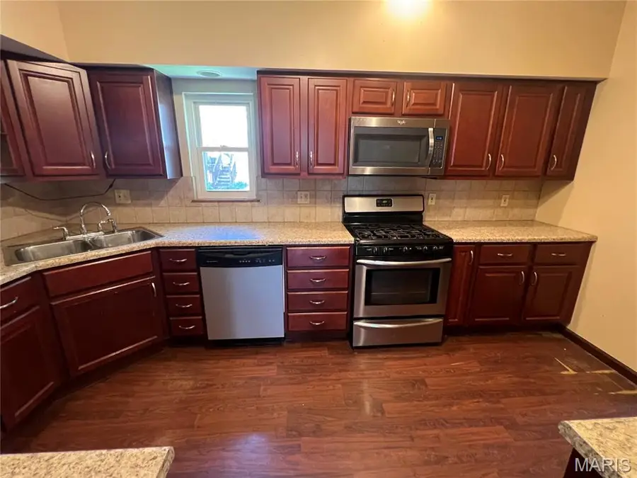 2107 Alameda Avenue, Maplewood, MO 63143 - #2