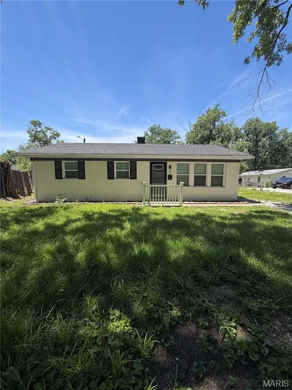 4 Lloyd Avenue, Cahokia, IL 62206