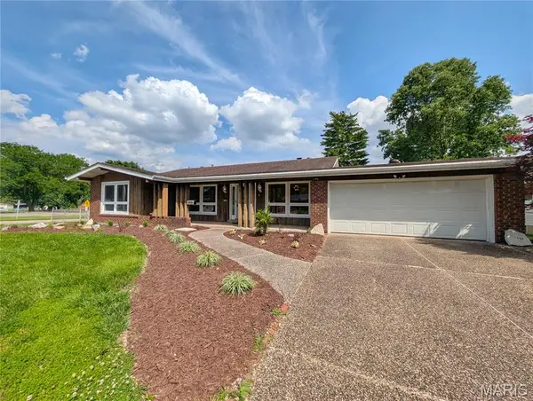 7496 Sir Lords Lane, Hazelwood, MO 63042