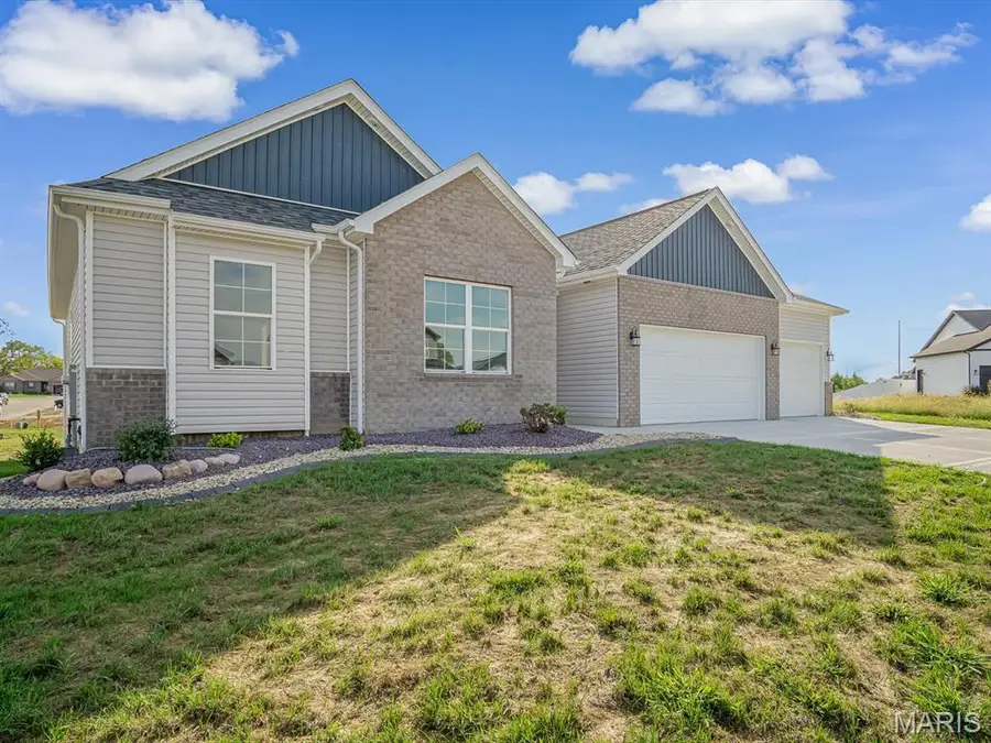 212 Ashurst Lane, Ofallon, IL 62269 - #2