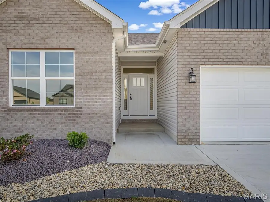 212 Ashurst Lane, Ofallon, IL 62269 - #3