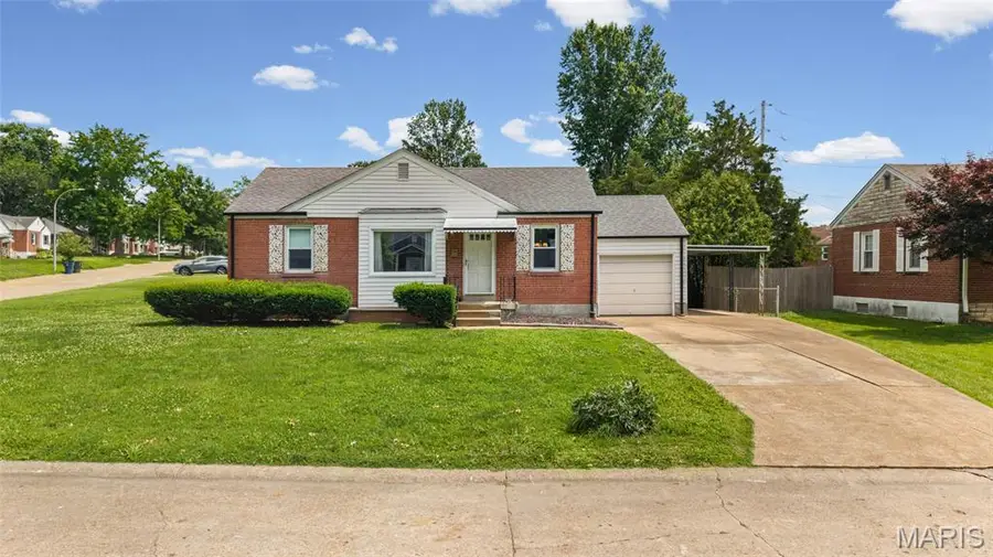 7322 Parkwood Drive, Saint Louis, MO 63116 - #2