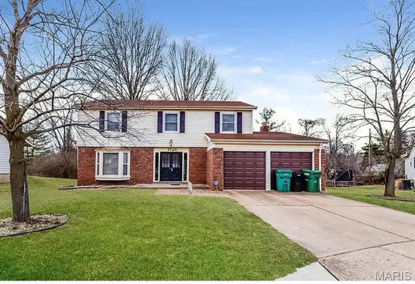 1729 Arrowpoint Drive Court, St Louis, MO 63138