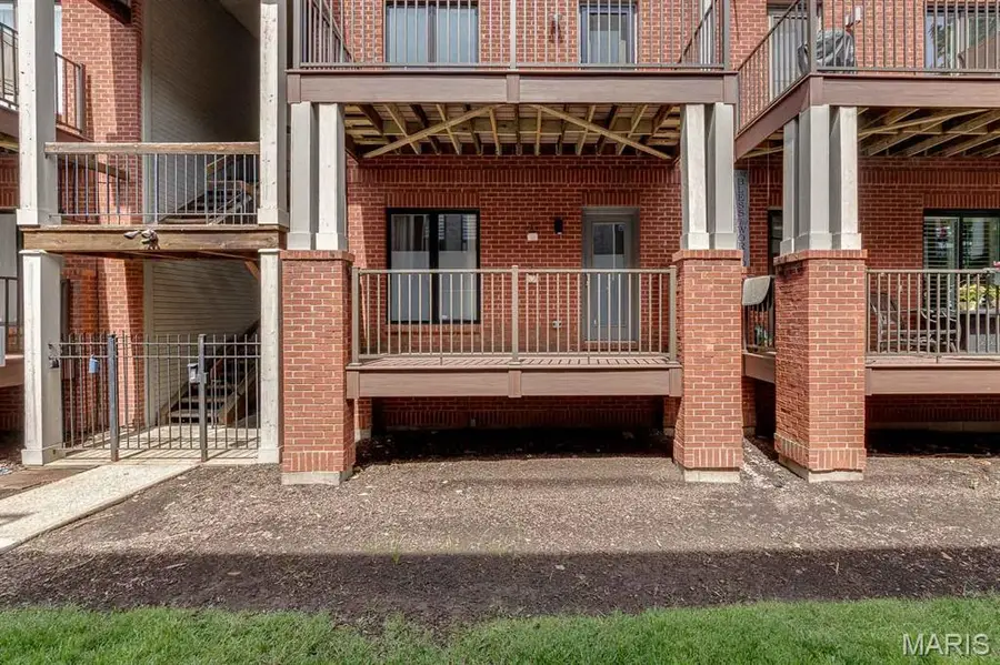 4111 W Pine Boulevard #11, Saint Louis, MO 63108 - #2