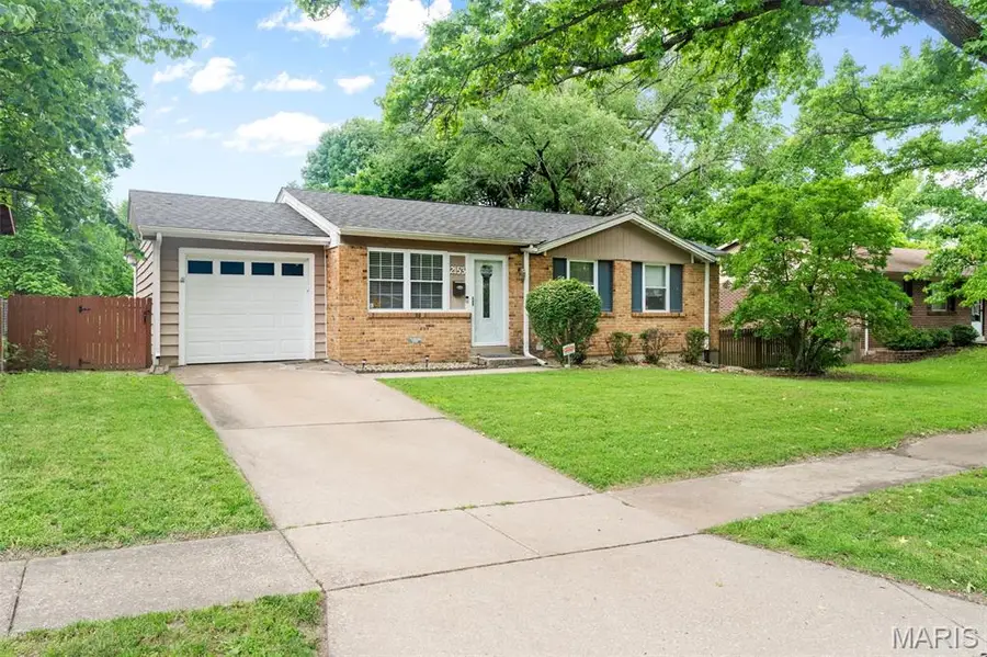 2153 Northern Limits Drive, Florissant, MO 63031 - #2