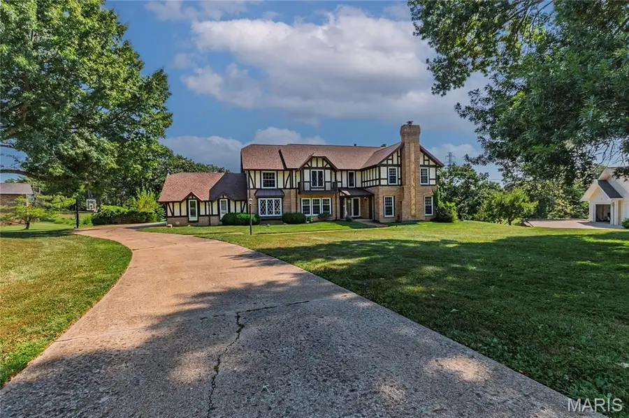 16726 Kehrsgrove Drive, Chesterfield, MO 63005 - #3