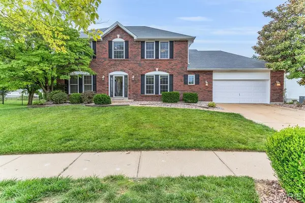 214 Kingdom Drive, St Charles, MO 63301
