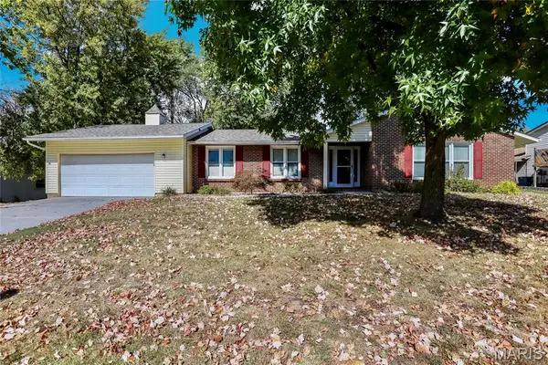 104 Lake Point Drive, St Peters, MO 63376