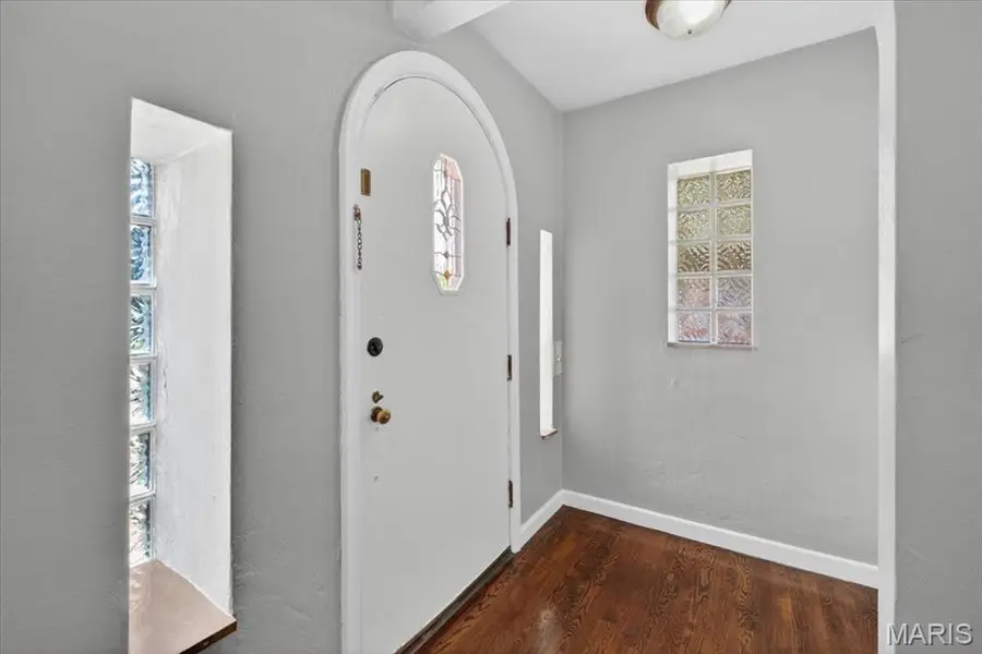 5729 Tholozan Avenue, Saint Louis, MO 63109 - #3