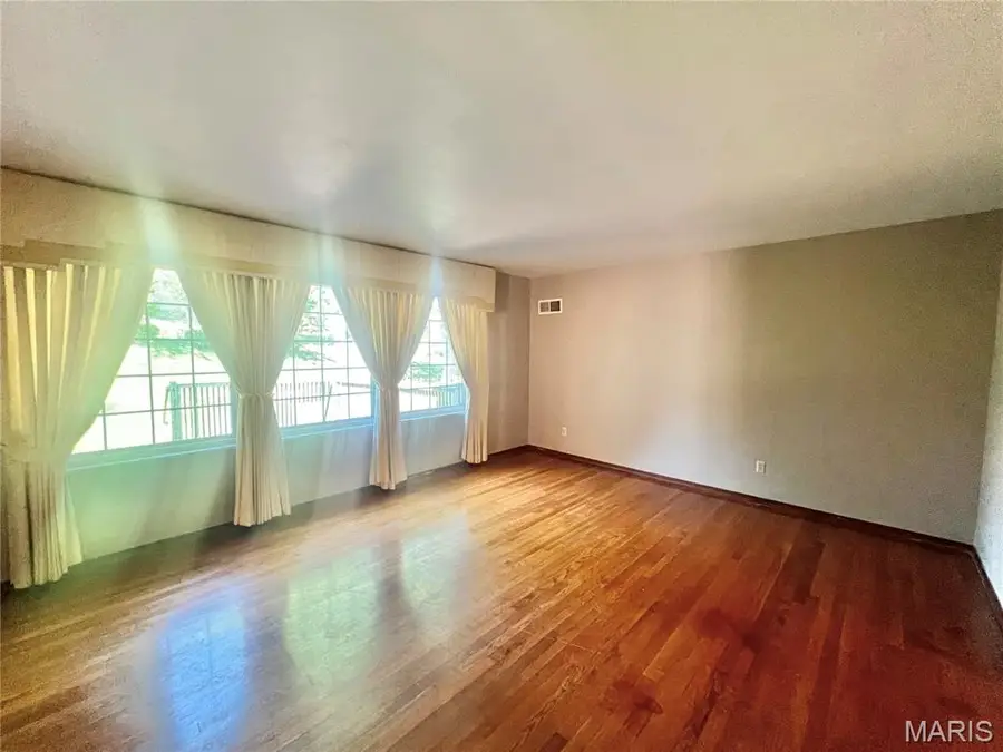 2637 Garham Drive, Saint Louis, MO 63136 - #3