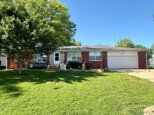 1104 E Hanover Street, New Baden, IL 62265 - #1