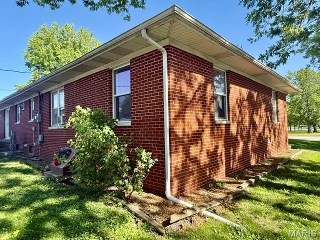 1104 E Hanover Street, New Baden, IL 62265 - #3