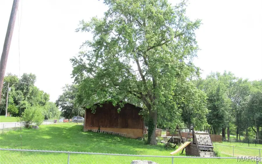 613 Truman Street, Moro, IL 62067 - #2