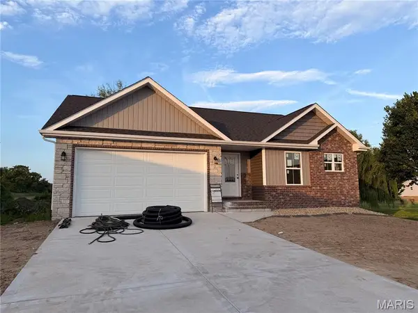 2832 Beth Ann Court, Pontoon Beach, IL 62040