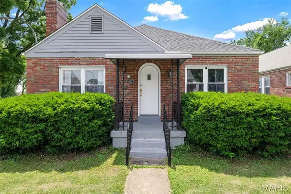 1802 Switzer Avenue, St Louis, MO 63147
