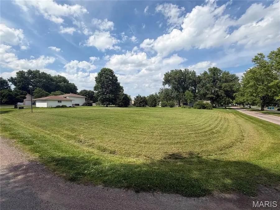 157 Holiday Drive, Edwardsville, IL 62025 - #2