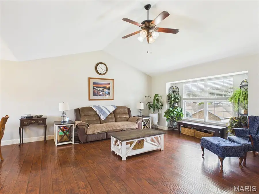 100 Mary Catherine, Waynesville, MO 65583 - #3