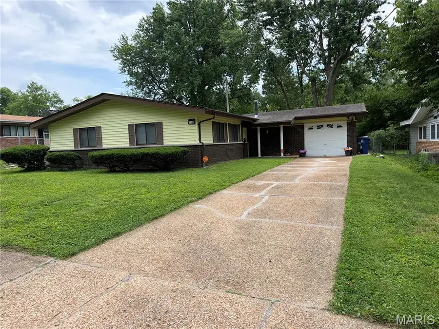 3160 Newgate Drive, Florissant, MO 63033 - #2