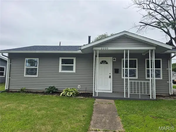 2200 Glen Drive, Granite City, IL 62040
