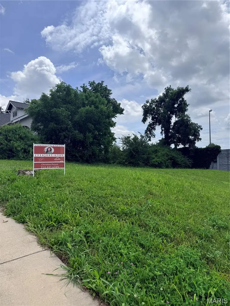7468 Warner Avenue, Richmond Heights, MO 63117 - #2