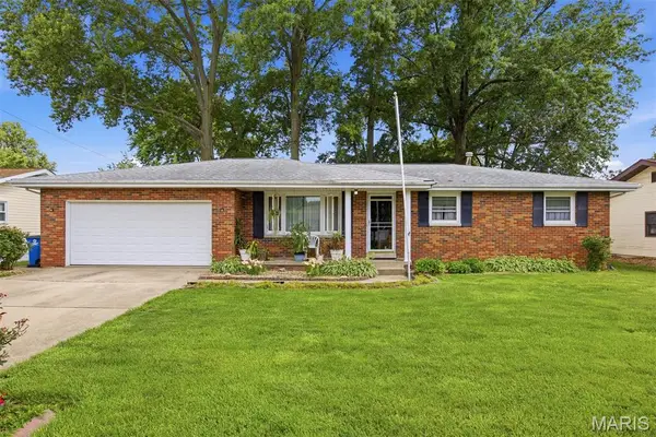 1618 24th Street, Highland, IL 62249