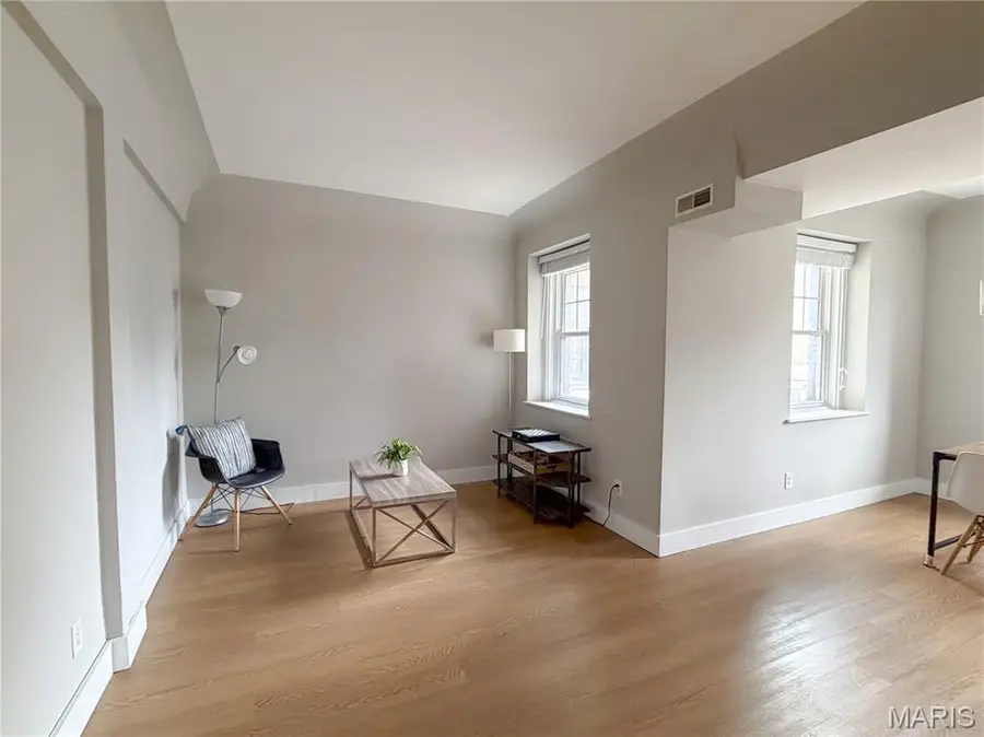 601 Westgate Avenue #601E, Saint Louis, MO 63130 - #2