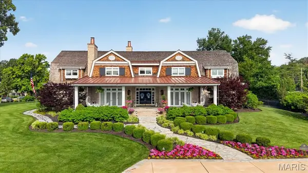 39 Countryside Lane, St Louis, MO 63131