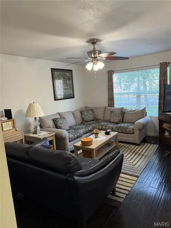 705 E Washington Avenue, Greenville, IL 62246 - #2