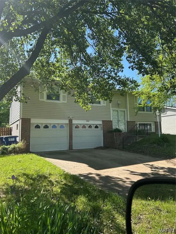 1001 Drexel Drive, St Charles, MO 63303
