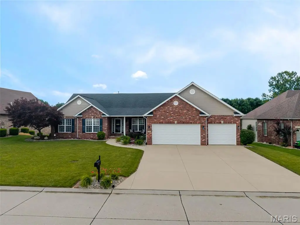 136 Stonebridge Crossing Drive, Maryville, IL 62062 - #1