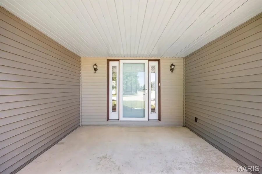 916 Crosswinds Drive, Belleville, IL 62221 - #3