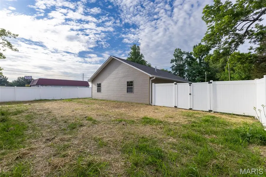 Address Withheld By Seller, Poplar Bluff, MO 63901 - #3