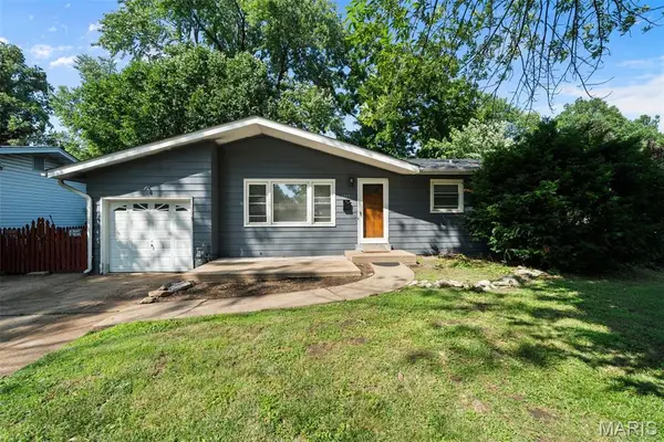 1245 Lindsay Lane, Florissant, MO 63031