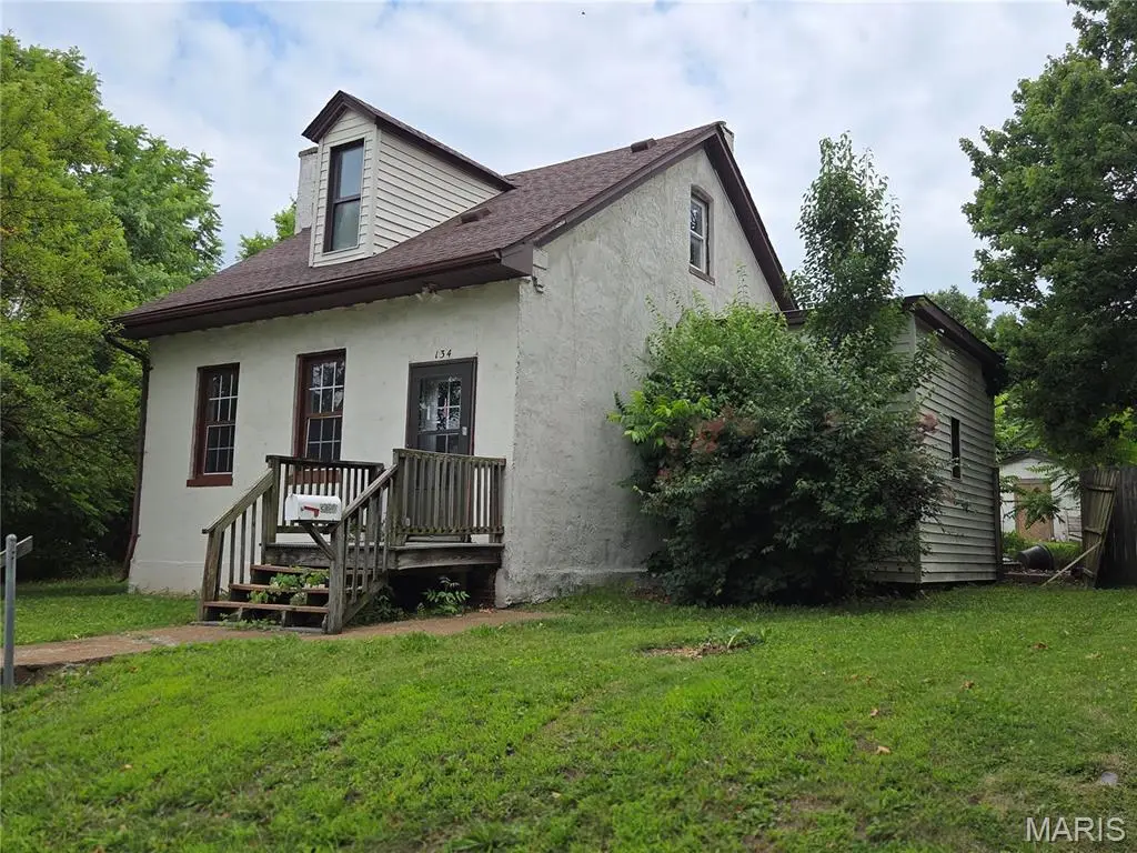 134 N Douglas Avenue, Belleville, IL 62220 - #1
