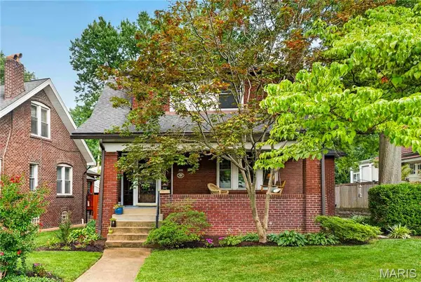 900 Trinity Avenue, University City, MO 63130