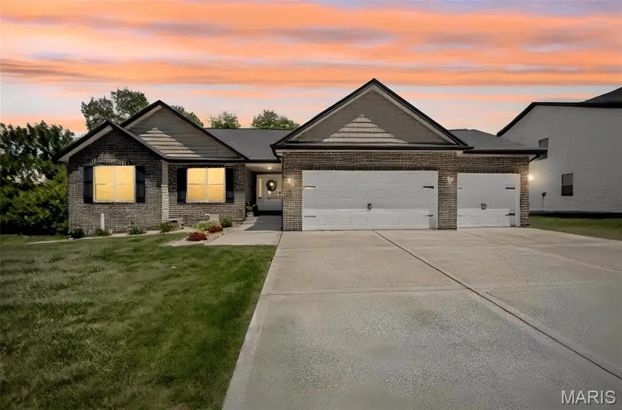 6992 Milburn Estates Drive, Ofallon, IL 62269 - #2