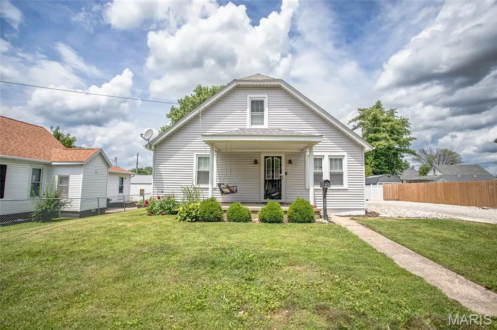 605 Slaten Avenue, Jerseyville, IL 62052 - #1