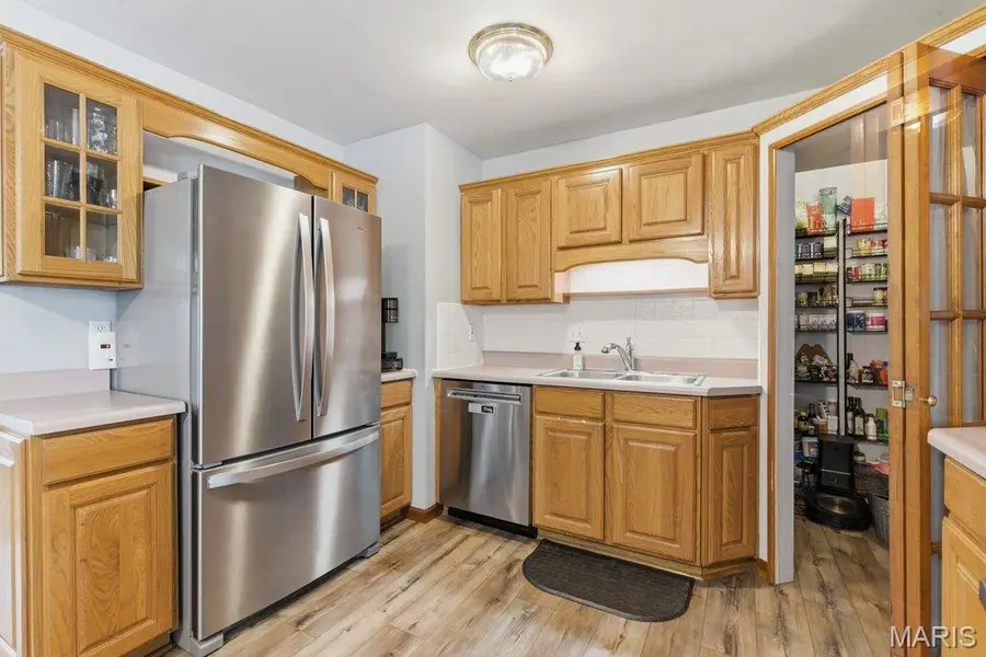 127 E Marseille Drive, Saint Louis, MO 63129 - #3