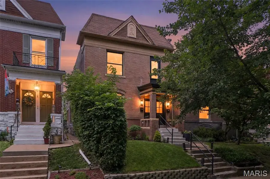 4165 Russell Boulevard, Saint Louis, MO 63110 - #2