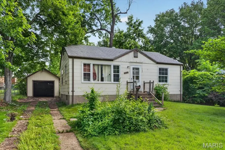 7407 Balfour Drive, Hanley Hills, MO 63133 - #2