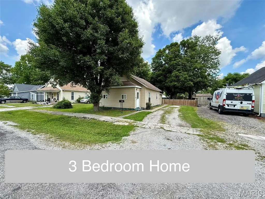324 N Harrison Street, Girard, IL 62640 - #1