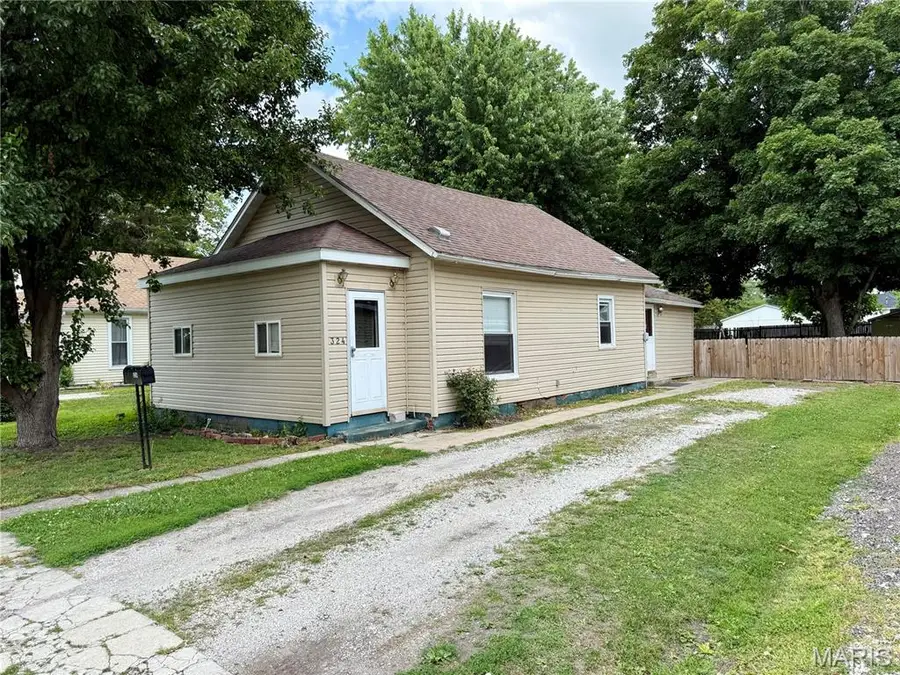 324 N Harrison Street, Girard, IL 62640 - #3