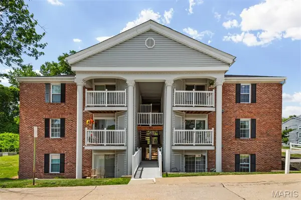 1961 Marine Terrace Drive #L, St Louis, MO 63146