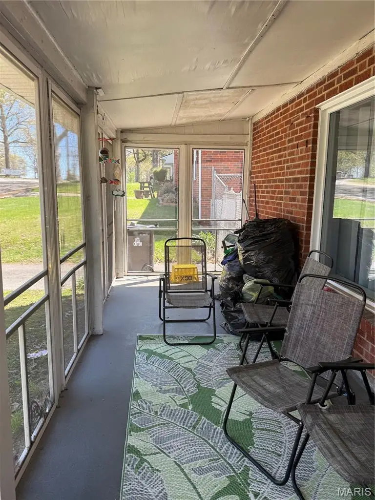 7710 Carleton Avenue, University City, MO 63130 - #2