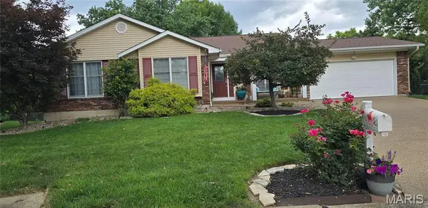 10 Lake Port Court, St Peters, MO 63376